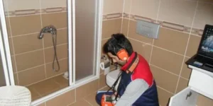 الفرق بين الكشف اليدوي والكشف الإلكتروني للخرير